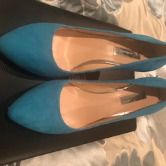Aqua Suede Pumps, Size 11 - Picture 2 of 2